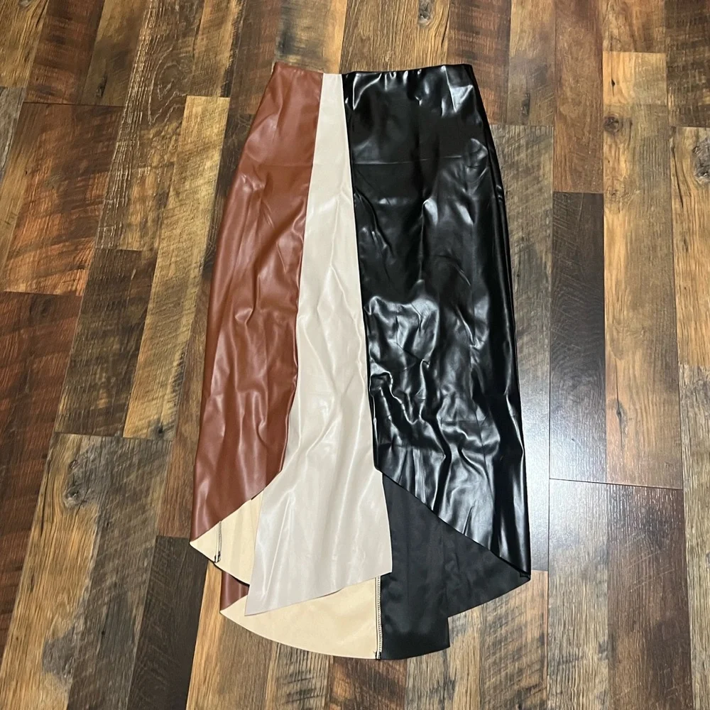 CLARA VERO Frenchy A-Line Skirt with Earthy Tones - Picture 6 of 12